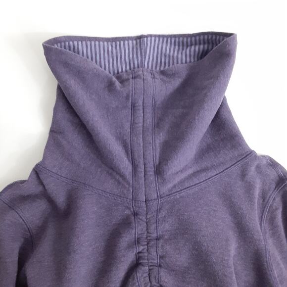 Lululemon In A Cinch Cowl Neck Pullover Purple Reversible Sweatshirt Womens M - Picture 7 of 13